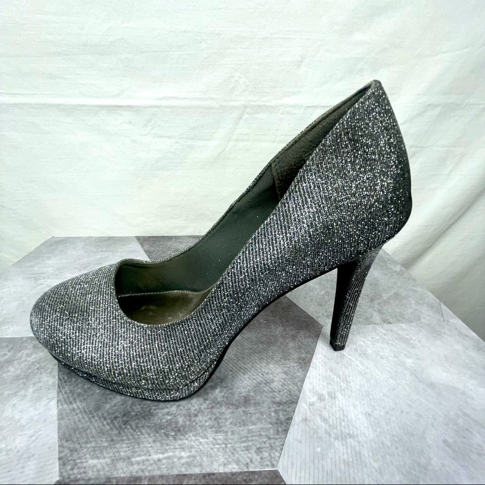 Beautiful Fiona Night Silver shimmer fabric shoes. Size 11. Gently worn.